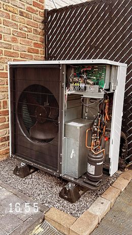 Foto van een energieinstallatie door EcoHeat Innovations. Onze installaties passen perfect in jouw visie of interieur.